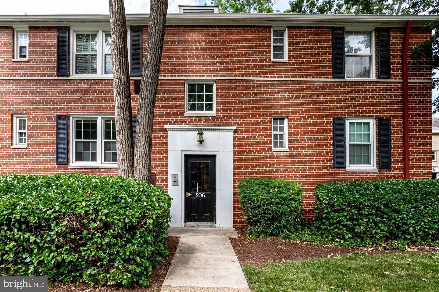 Property Photo: 206 N George Mason Drive 1 VA 22203