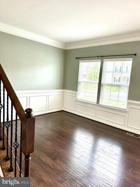 Property Photo:  210 Parker Drive  DE 19709 