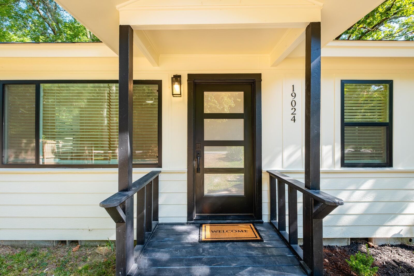 Property Photo: 19024 Kanis Road AR 72223