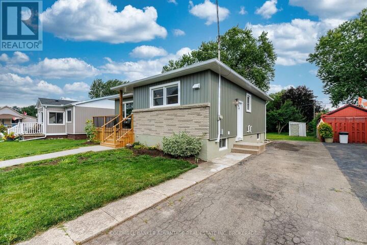 Property Photo:  205 Borden Avenue  ON L3K 3Z9 