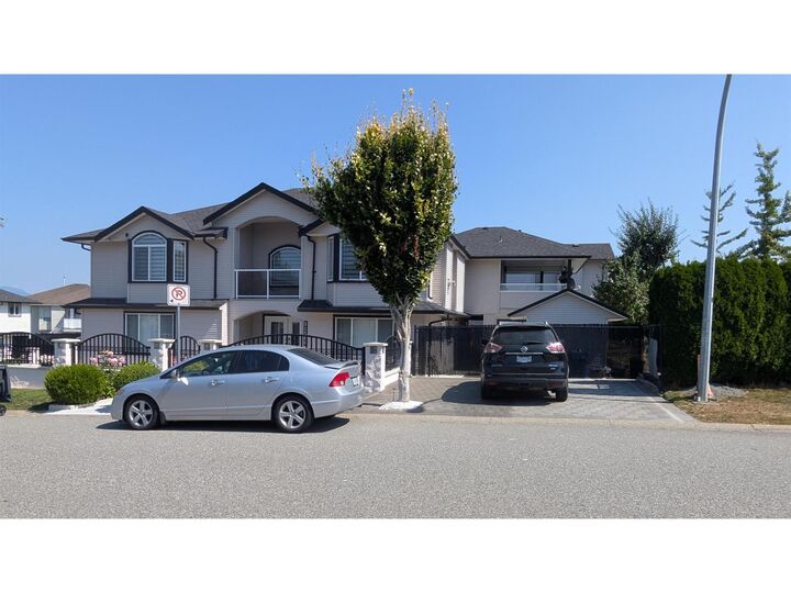 Property Photo:  31380 Homestead Crescent  BC V2T 6V5 