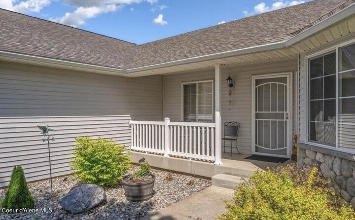 Property Photo:  7948 N Carrington Ln  ID 83815 