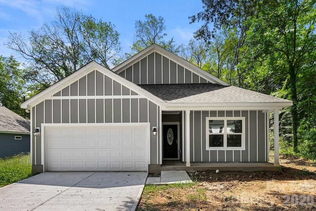 Property Photo:  503 E Dunlap Street  SC 29720 