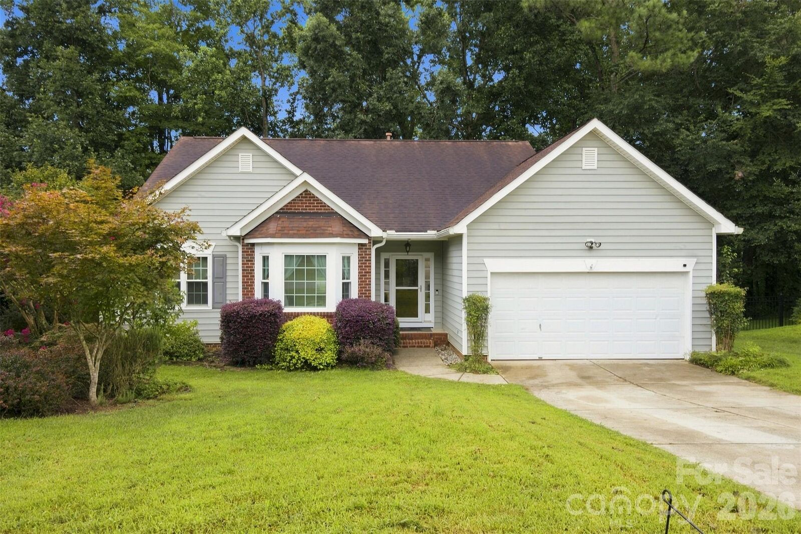 Property Photo:  439 Glencrest Drive  NC 28164 