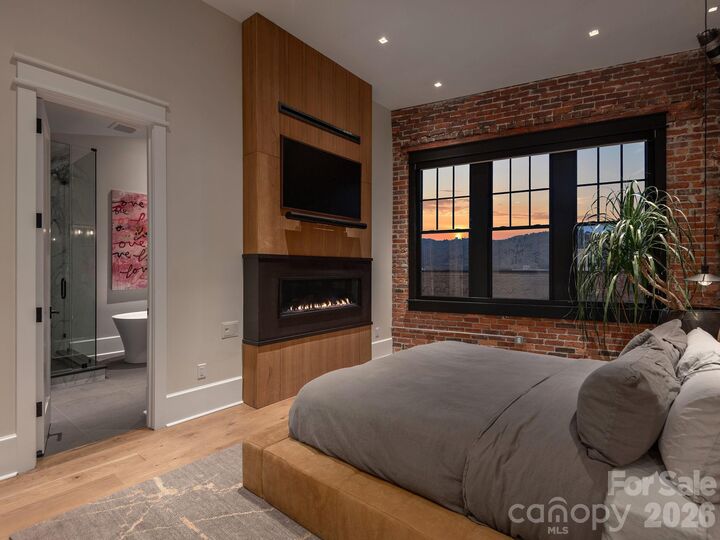 Property Photo:  60 Haywood Street 4A  NC 28801 