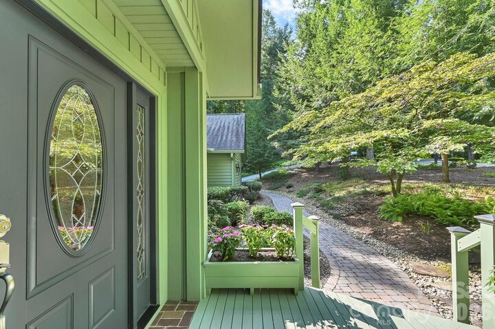 Property Photo:  3 Rodney Court  NC 28731 
