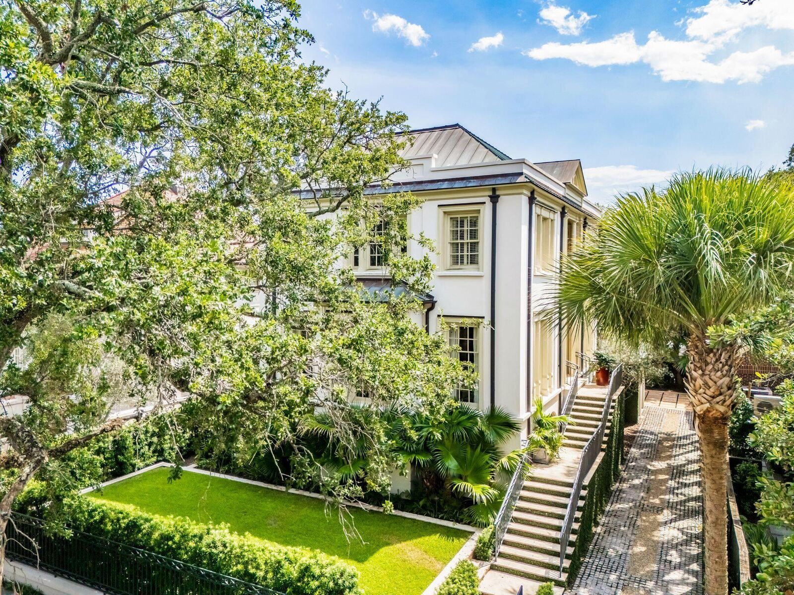 Property Photo:  101 S Battery Street  SC 29401 