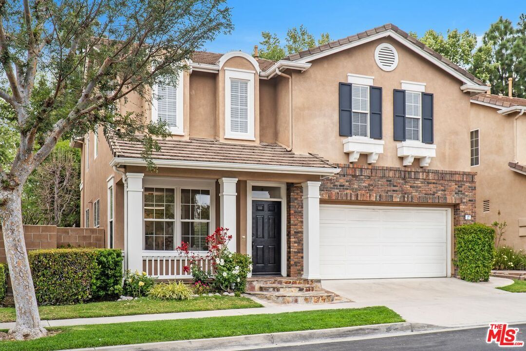 Property Photo: 17 Mount Vernon CA 92620