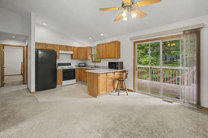 Property Photo:  707 Greenbriar Circle  OH 43028 