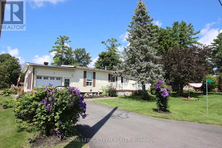 7 Woodside Lane — photo 1