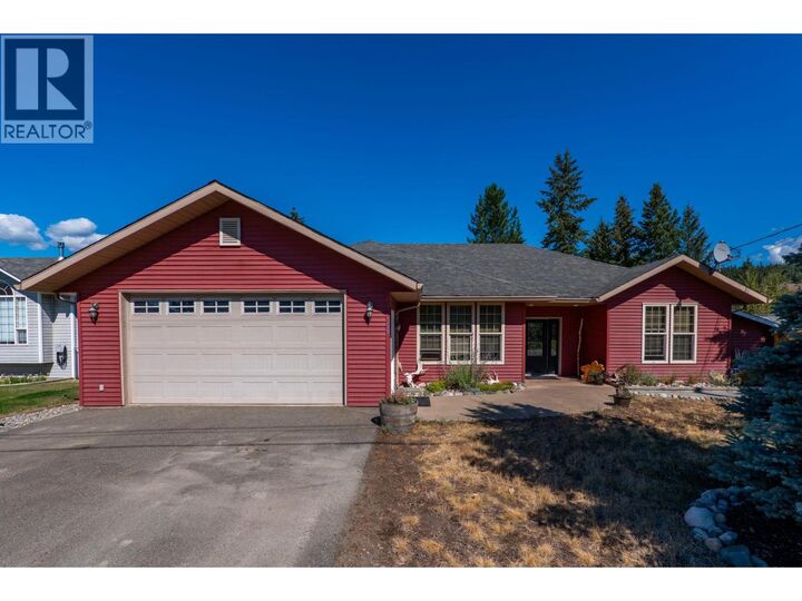 559 McLean Road — photo 1