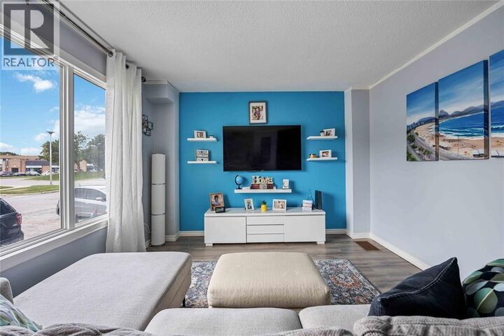 Property Photo:  82 Finch Drive 31  ON N7S 4T8 