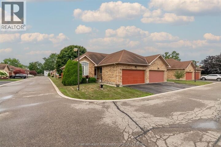 Property Photo:  154 Semenyn Avenue 24  ON N7L 3S1 