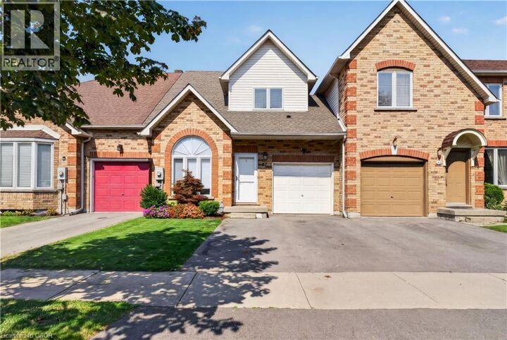 92 Morrison Crescent — photo 1