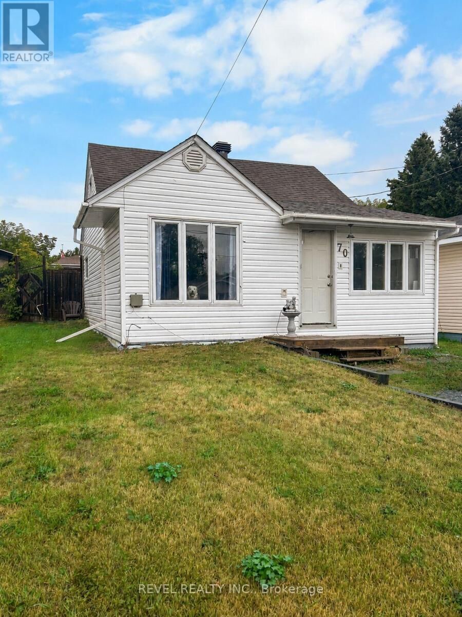 Property Photo:  70 Helmer Avenue  ON P0N 1H0 