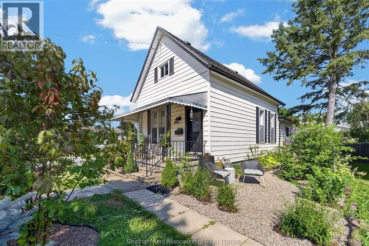 Property Photo:  45 Oxley Drive  ON N7L 2K7 
