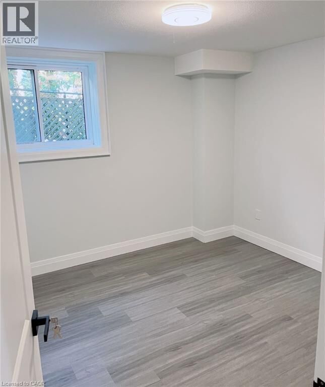 Property Photo:  81 Second Avenue B  ON N2C 1N4 