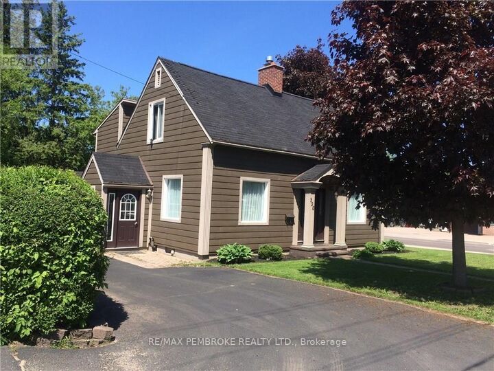 320 Mackay Street — photo 1