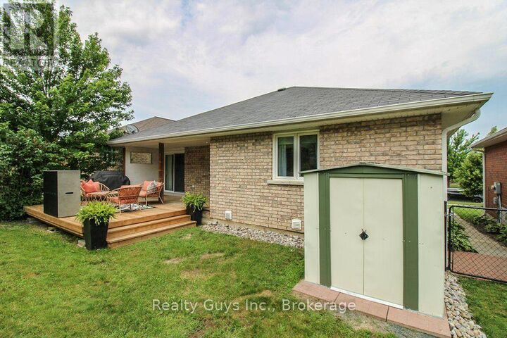 Property Photo: 401 Bianco Crescent ON K9K 0A3