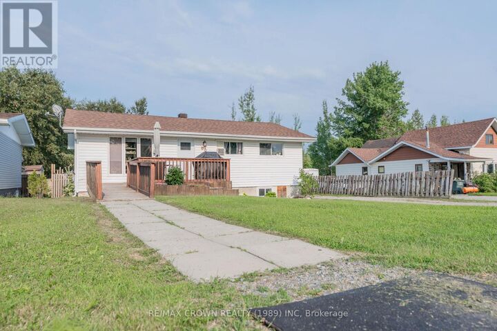 Property Photo: 50 Dupont Street ON P0L 2B0