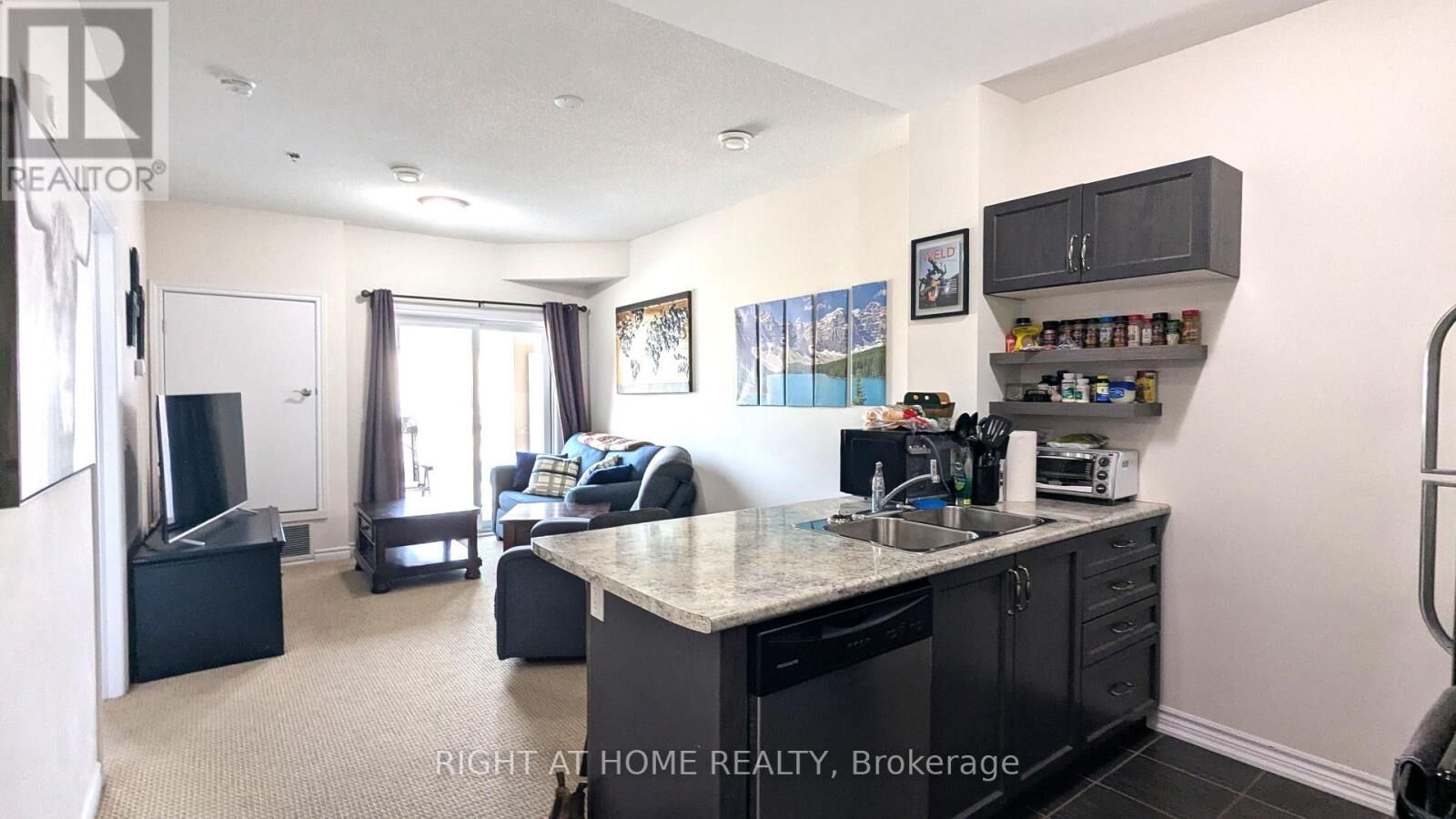 Property Photo:  1360 Costigan Road 210  ON L9T 0Y8 