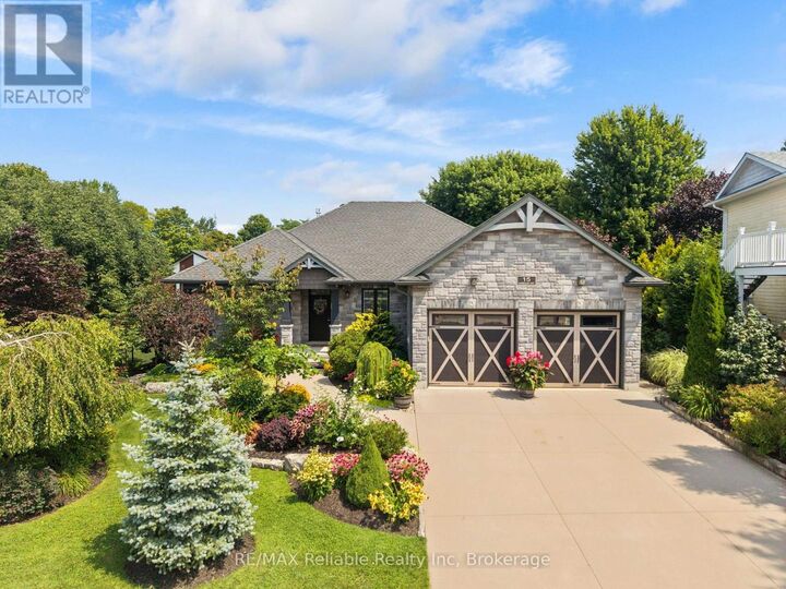 15 Harbour Court — photo 1