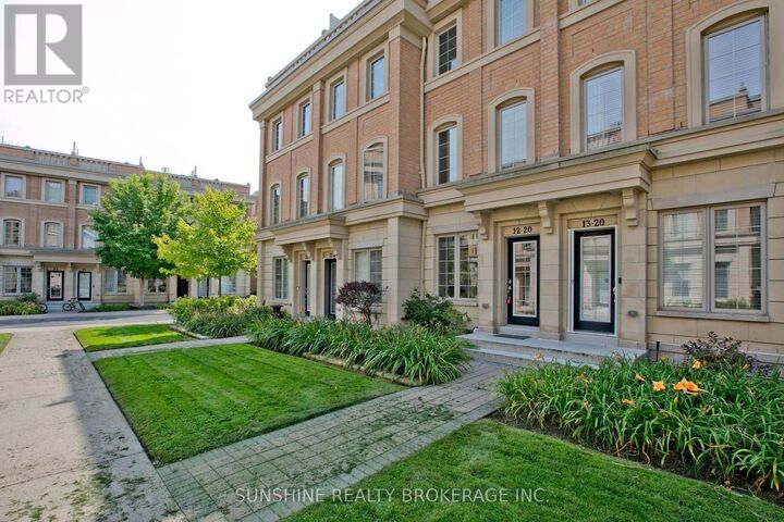 Property Photo:  20 Hargrave Lane 12  ON M4N 0A4 