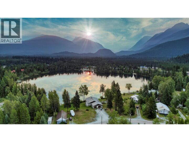 Property Photo: 906 Harrwood Drive BC V0E 1J0