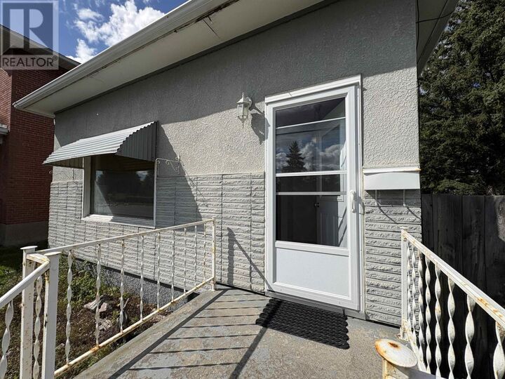 Property Photo:  240 Third St W  ON P9A 3A5 
