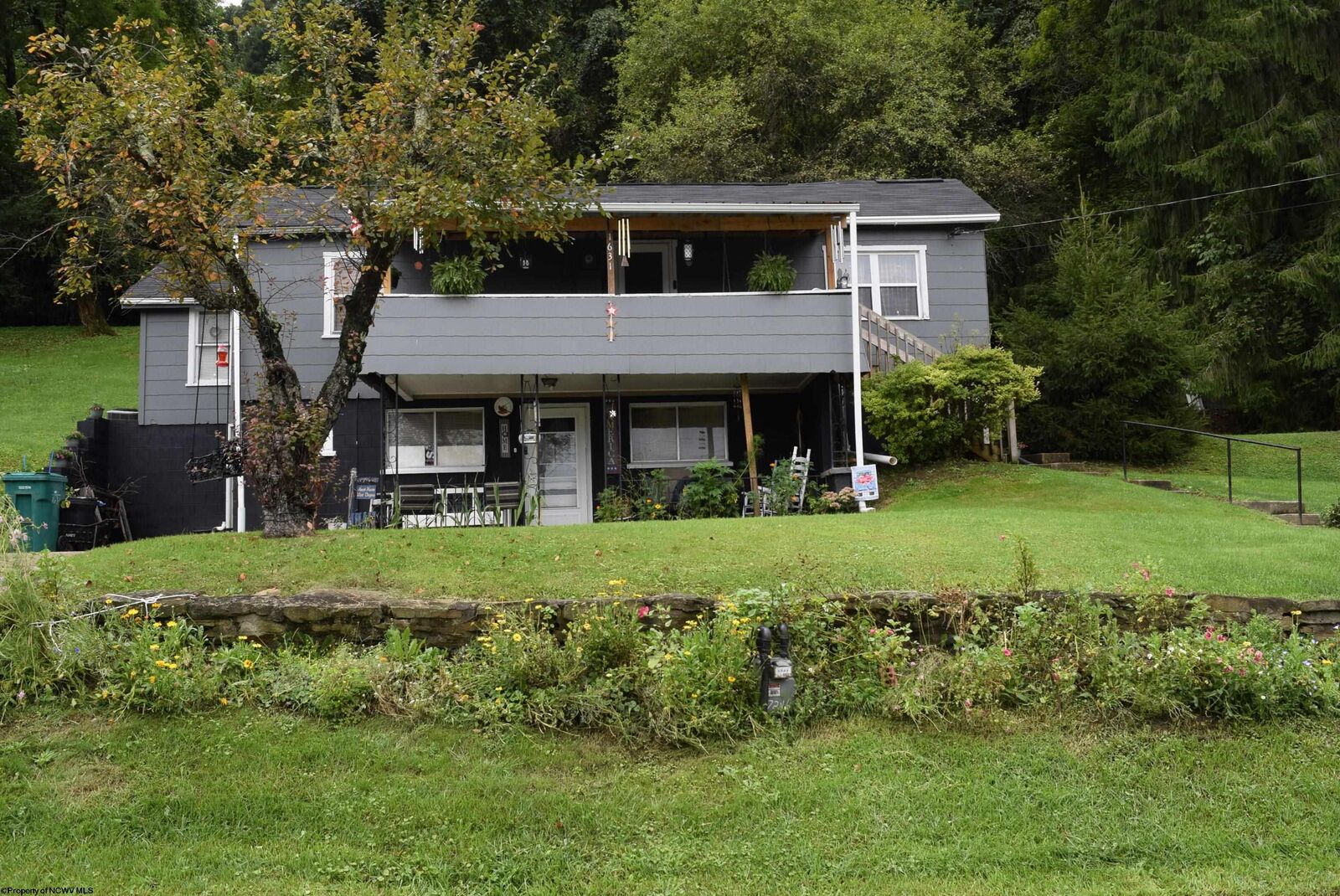 Property Photo: 1631 Junkins Avenue WV 26301