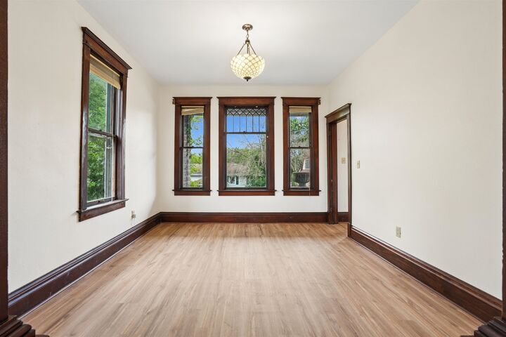 Property Photo: 761 Cottage Place IA 52001
