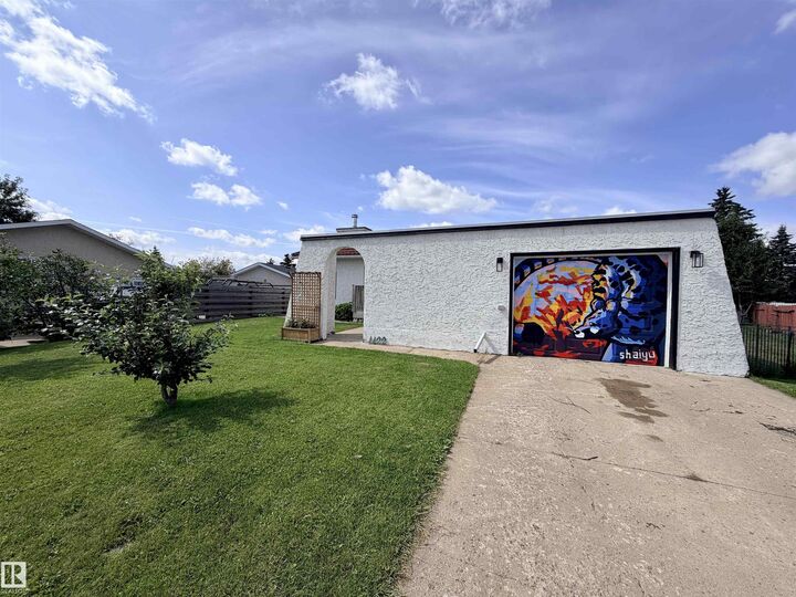 Property Photo: 4422 45B Street AB T0A 3A3