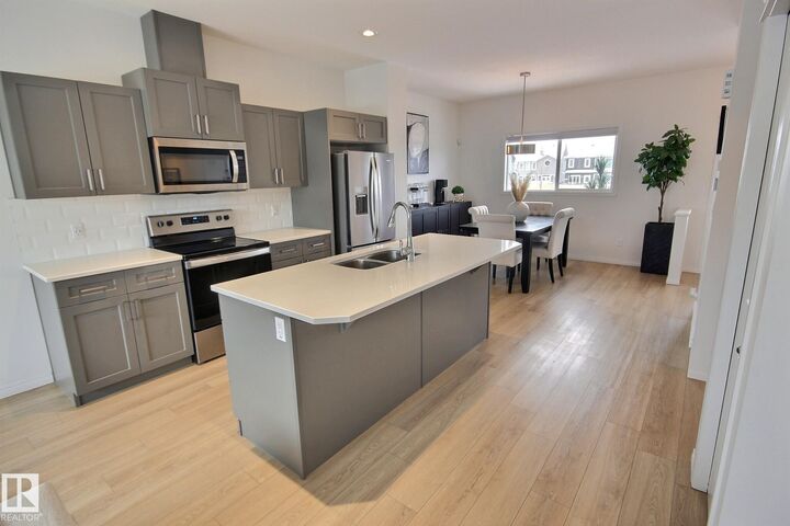 Property Photo:  1512 157 Street SW  AB T6W 4J8 