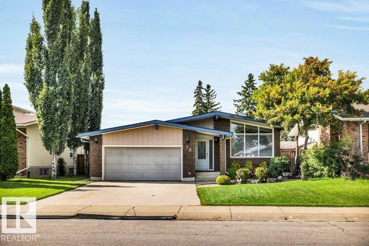 Property Photo:  72 Ekota Crescent NW  AB T6K 2J7 