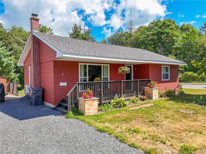 Photo de la propriété: 1 Onondaga Street NB E2V 1B4