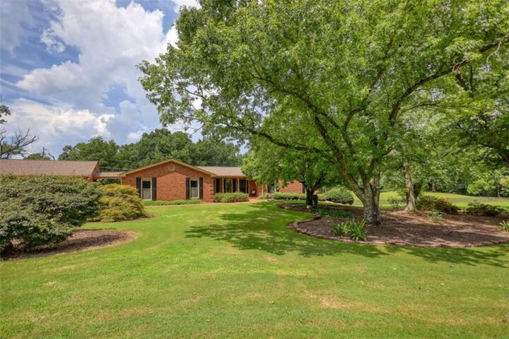 Property Photo: 3331 Highway 213 GA 30055