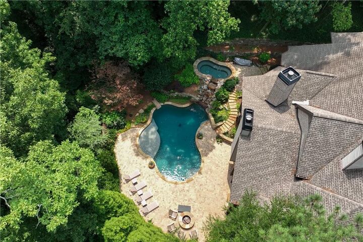 Property Photo:  4453 Mount Paran Parkway NW  GA 30327 