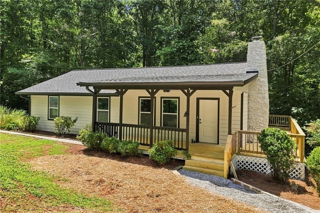 Property Photo:  283 Ash Circle  GA 30183 