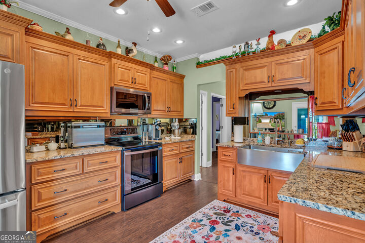 Property Photo:  372 Spyglass Hill Drive  GA 31069 