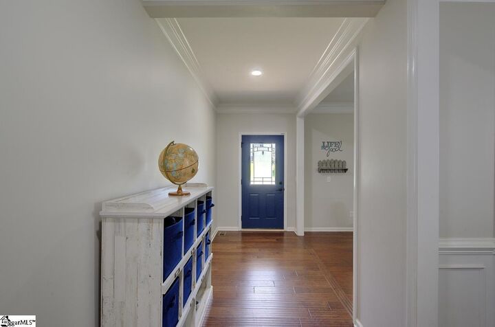 Property Photo: 201 Hedge Rose Court SC 29690