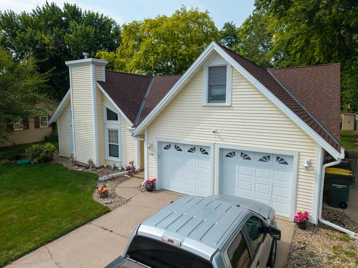 Property Photo: 114 W H St NE 68901