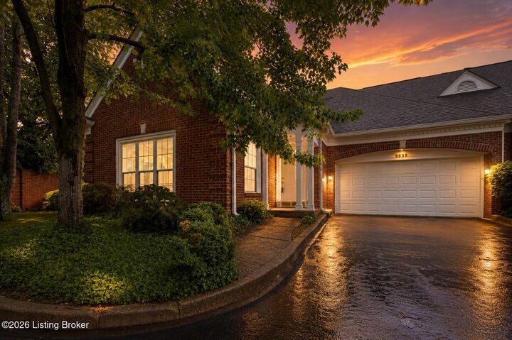 Property Photo:  5939 Ashwood Bluff Dr  KY 40207 
