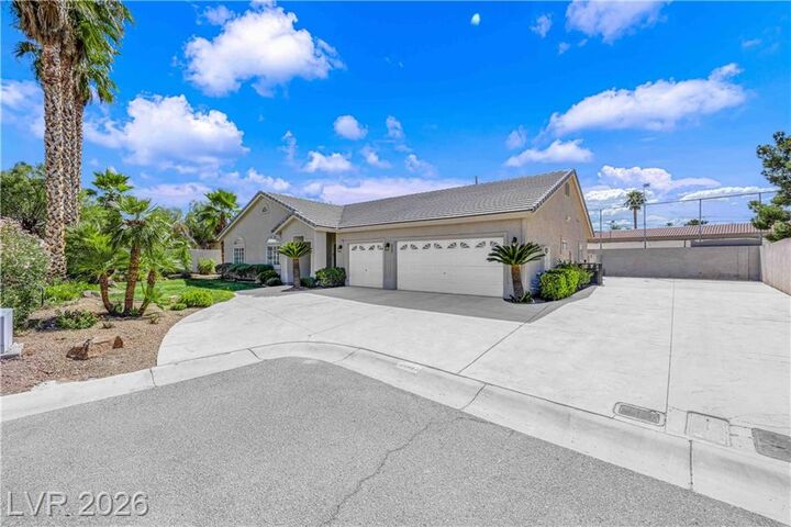 Property Photo:  6003 Lone Creek Circle  NV 89103 