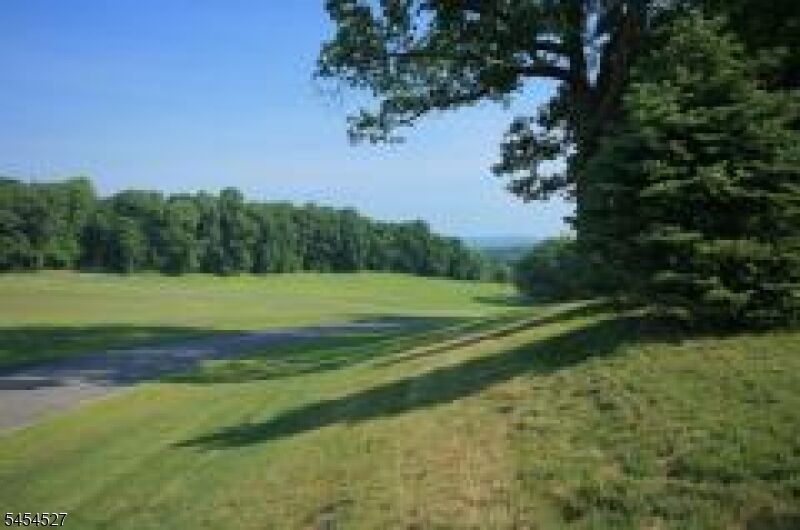 Property Photo:  15 Exmoor Dr  NJ 07945 