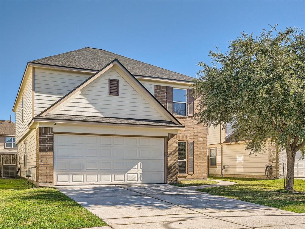 Property Photo:  11010 Walkup Way  TX 77044 