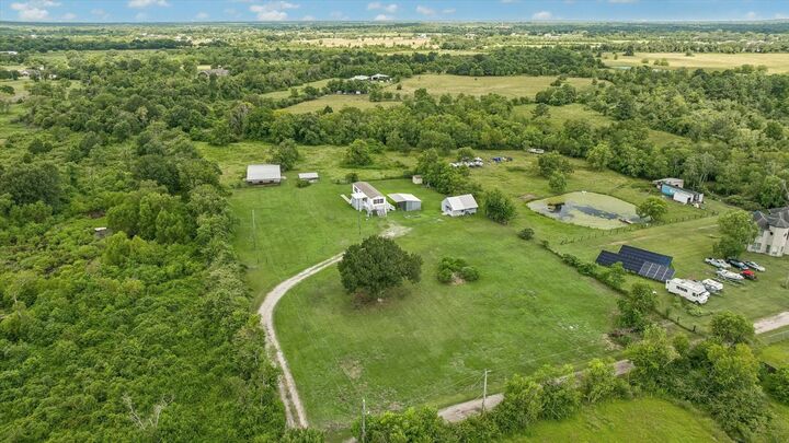 Property Photo: 5806 S Highway 35 TX 77511