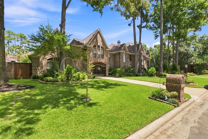 Property Photo: 5202 Norborne Lane TX 77069