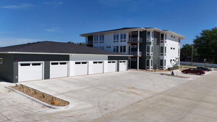 Property Photo:  4015 Cedar Heights Drive 3  IA 50613 