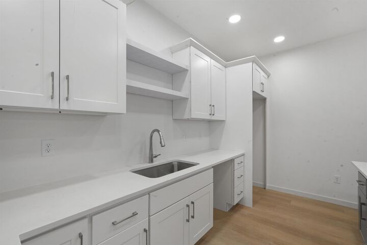 Property Photo:  4015 Cedar Heights Drive 3  IA 50613 