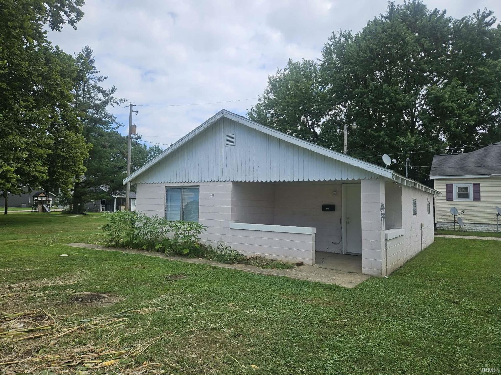 Property Photo:  404 Sunset Avenue  IN 47501 